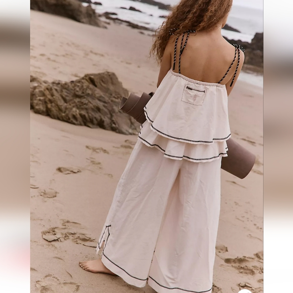 New Free People Movement Warm Down One Piece Ivory Size Small NWOT - Picture 3 of 10